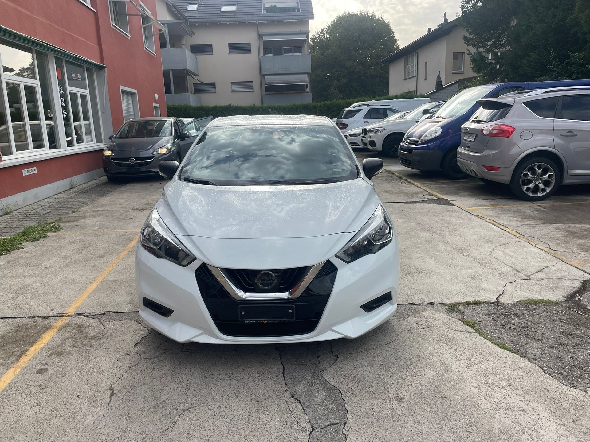 NISSAN Micra 1.0 acenta