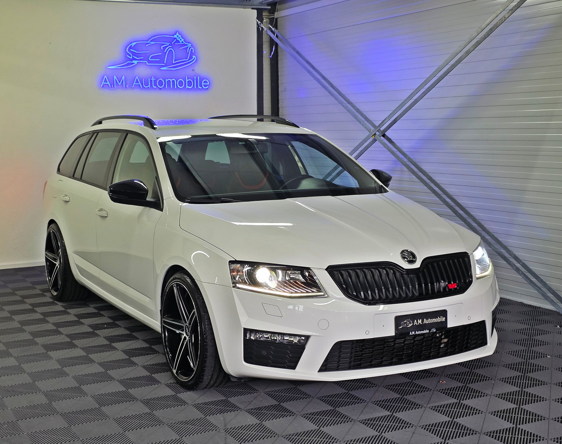 SKODA Octavia Combi 2.0 TSI RS DSG