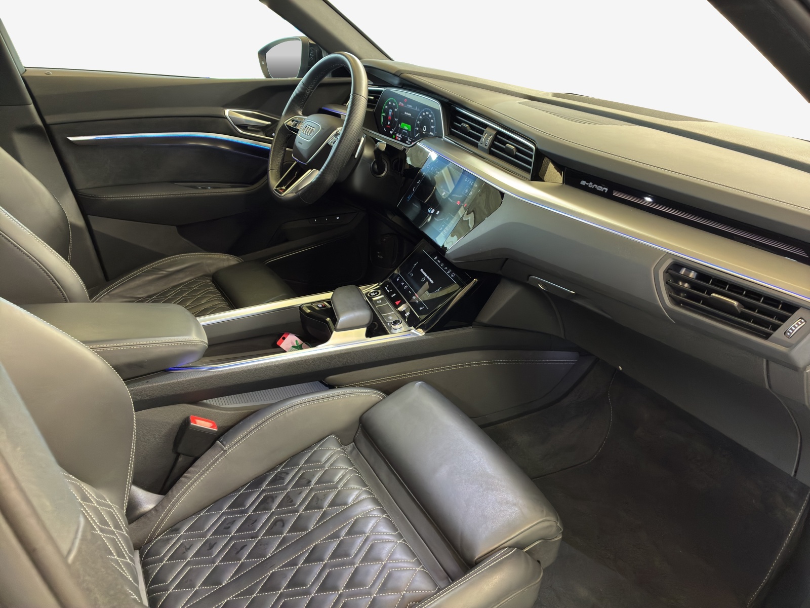 AUDI e-tron 55 Sportback S Line Black Edition quattro-image-13