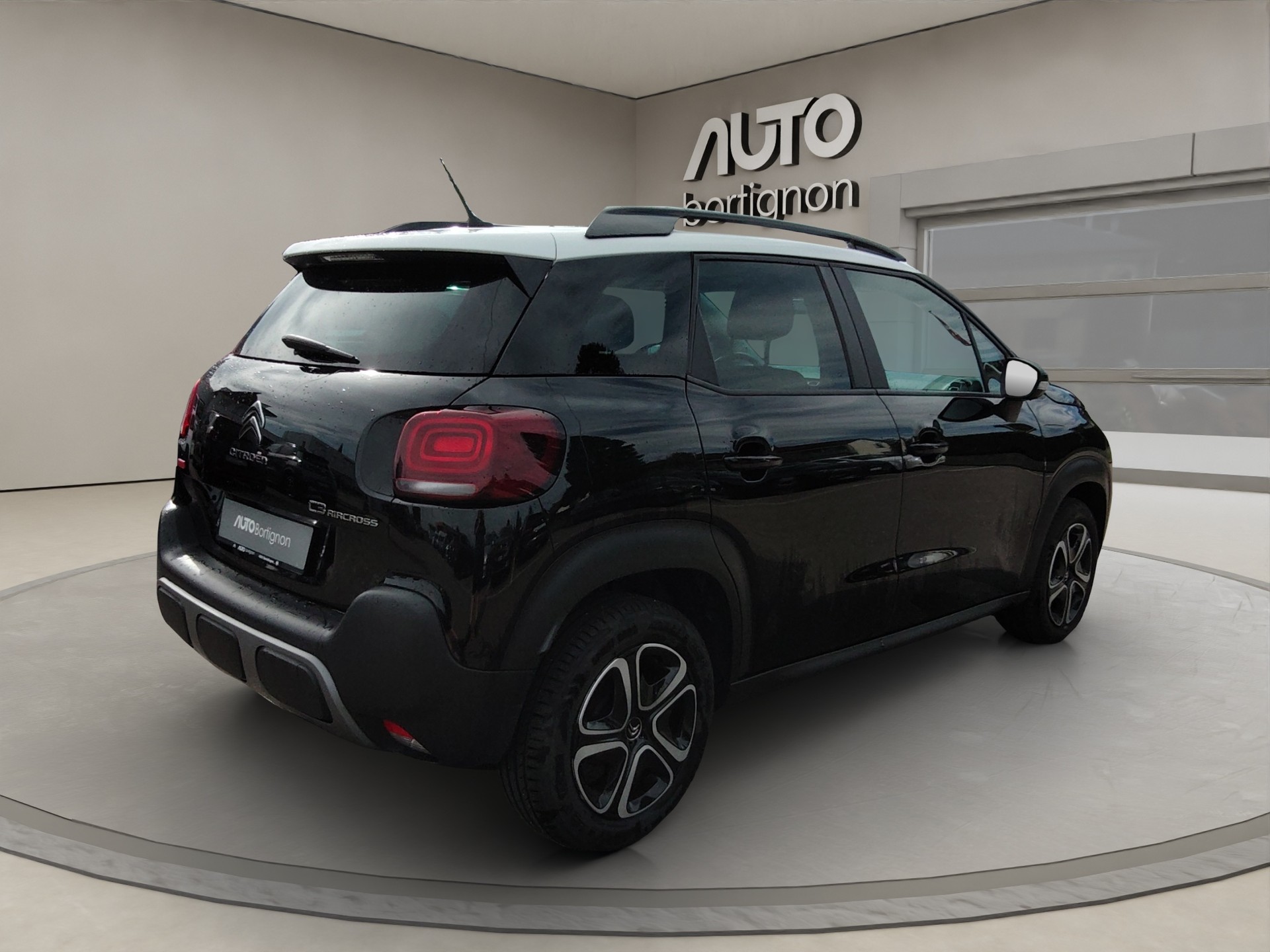 CITROEN C3 Aircross 1.2i PureTech Swiss Edition EAT6-image-4