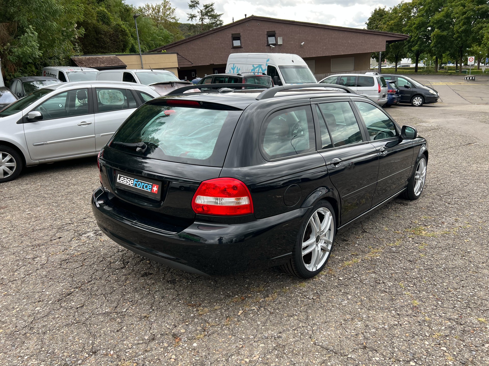 JAGUAR X-Type 2.2D Sovereign Automatic-image-4