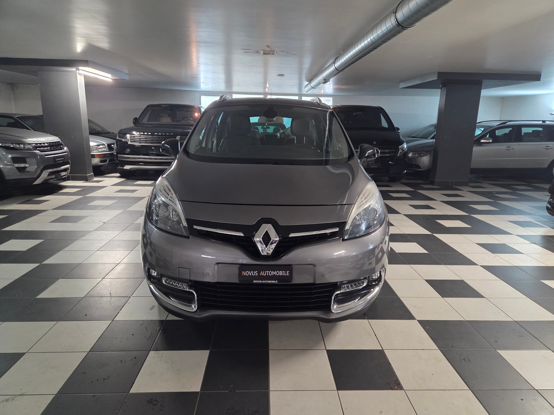 RENAULT Grand Scénic 2.0 dCi Bose Automatic-image-7