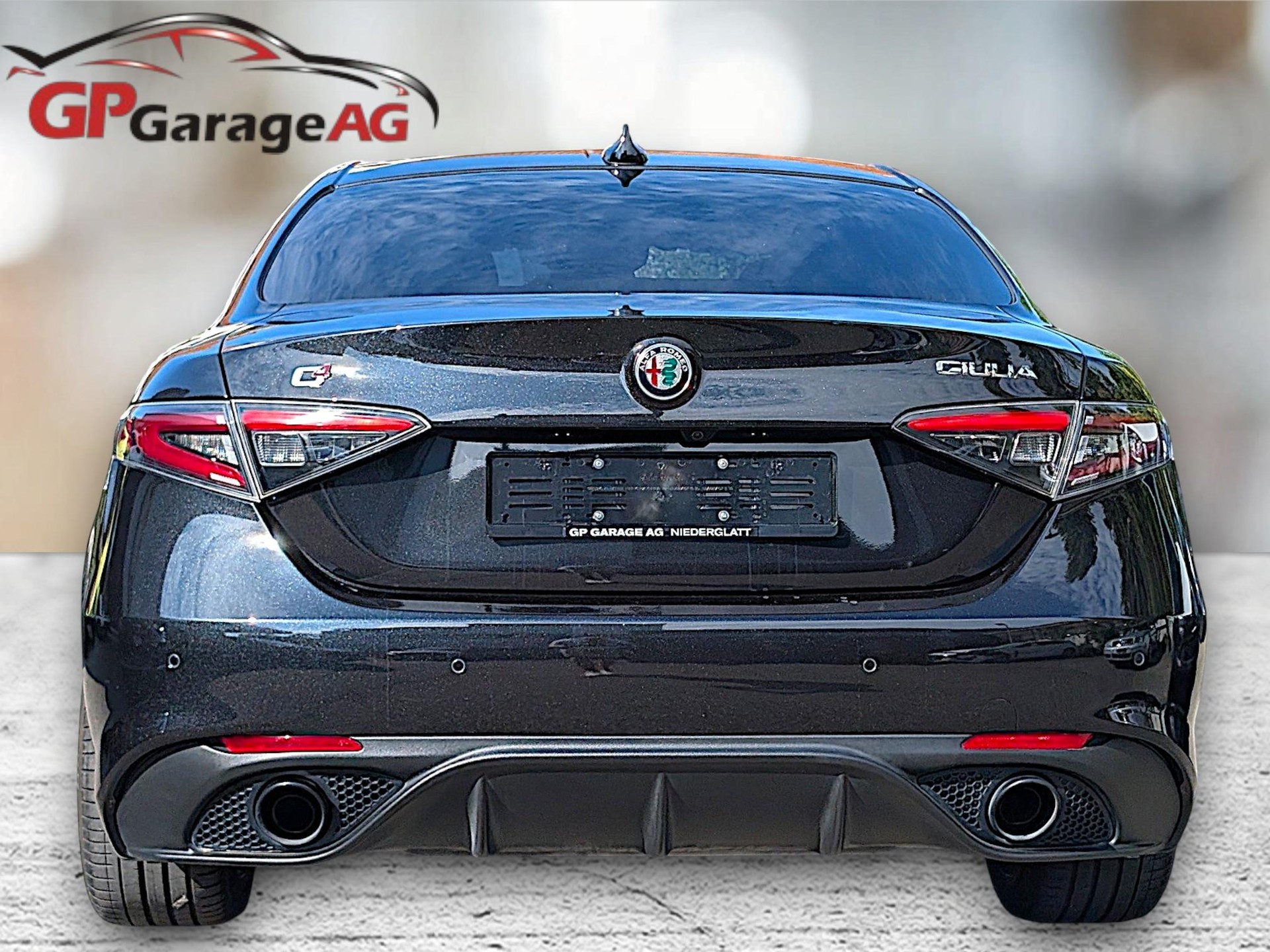 ALFA ROMEO Giulia 2.0 Q4 Veloce-showroom-element-3