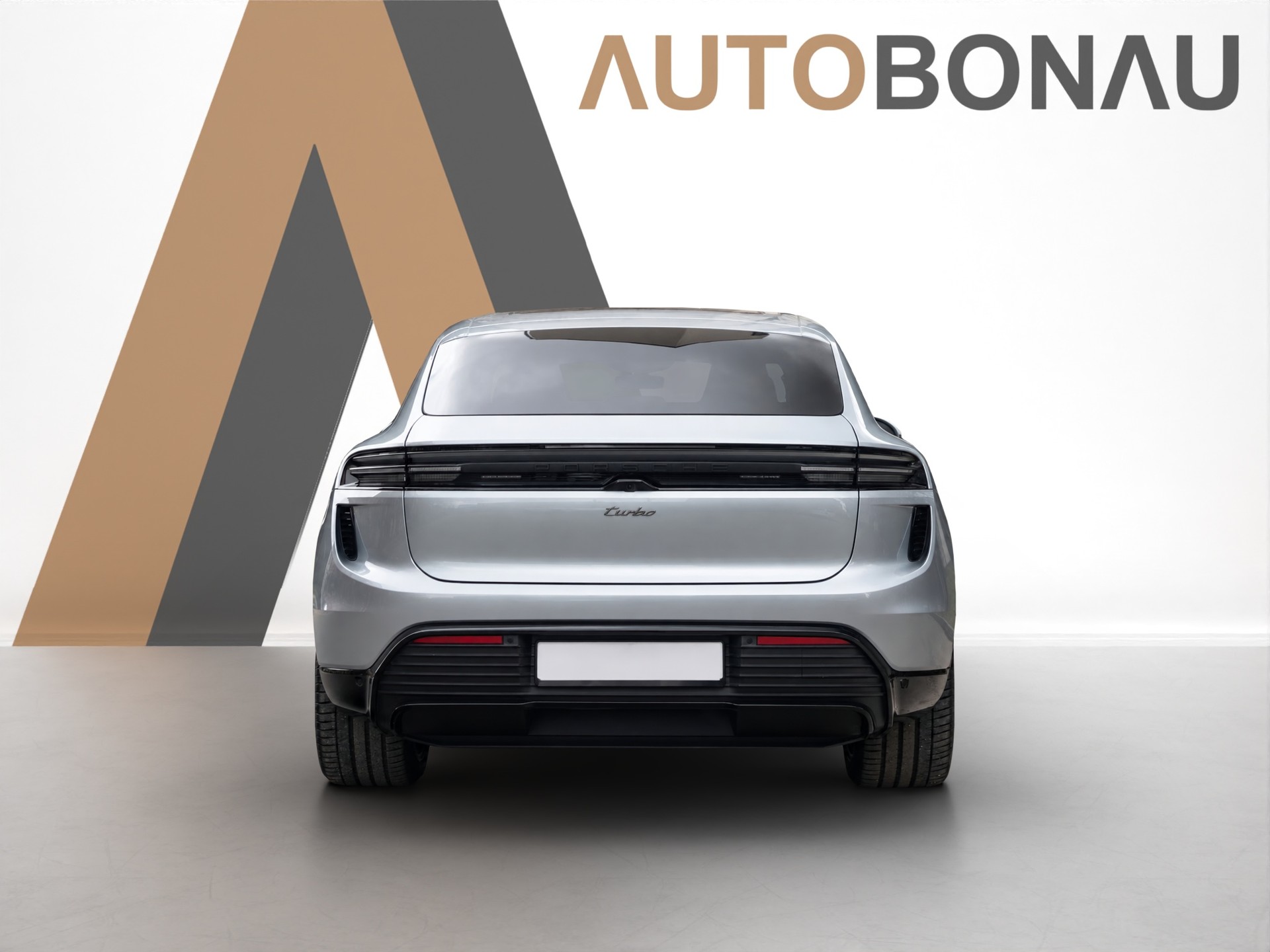 PORSCHE Macan Turbo-showroom-element-3