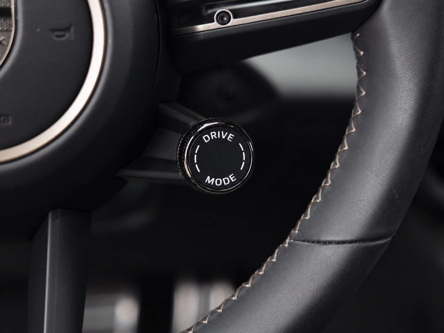 PORSCHE Macan Turbo-image-21