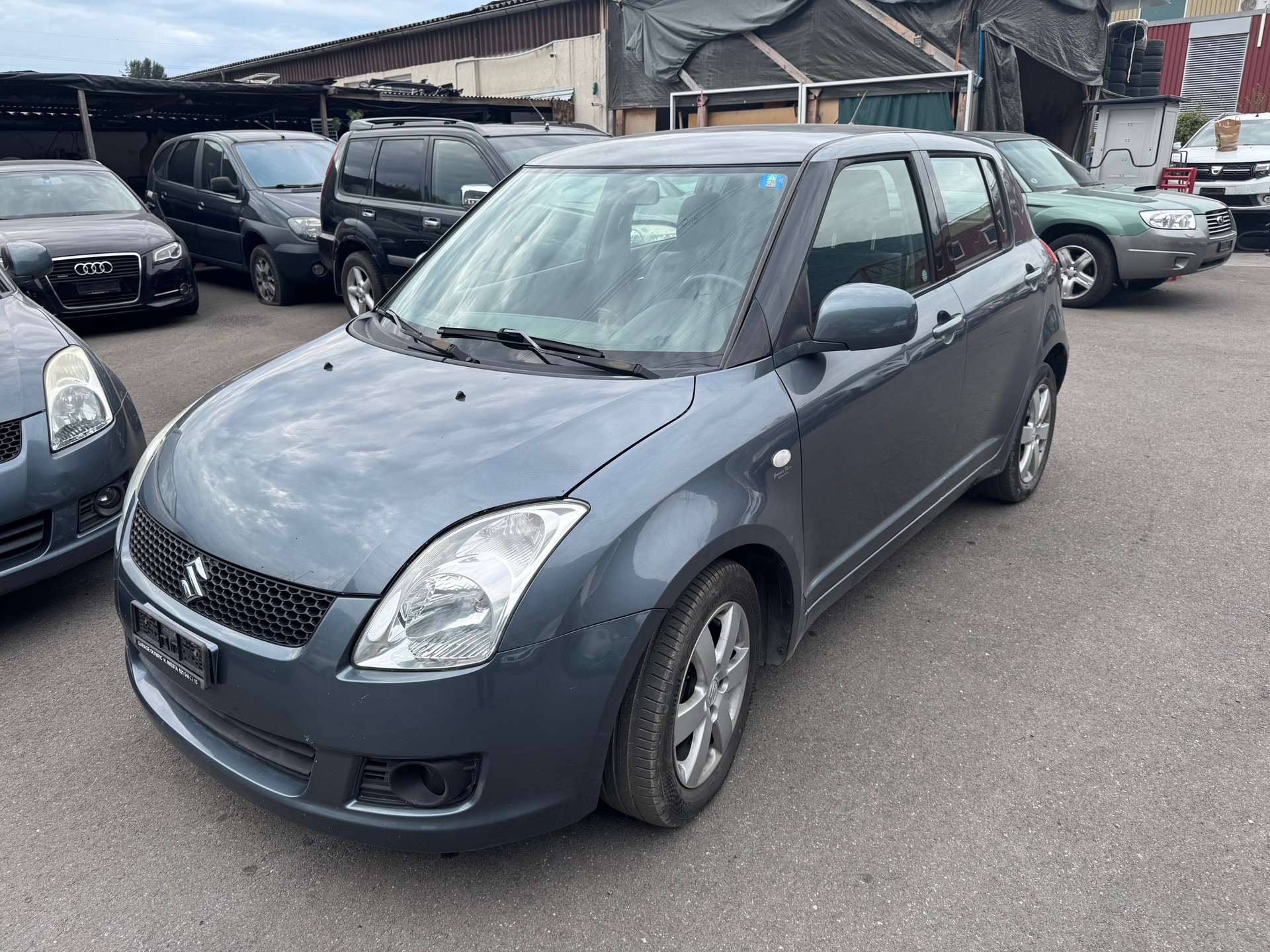 SUZUKI Swift 1.3i 16V GL Top 4x4
