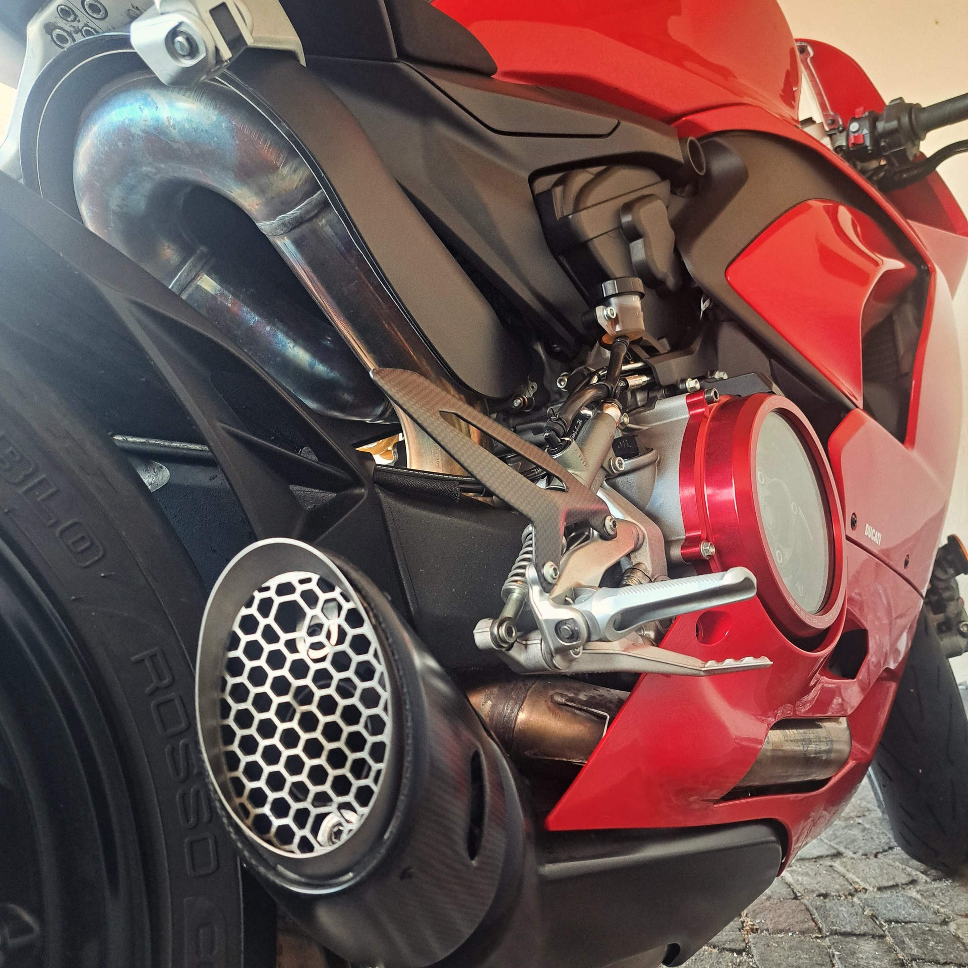 DUCATI Panigale V2-image-3