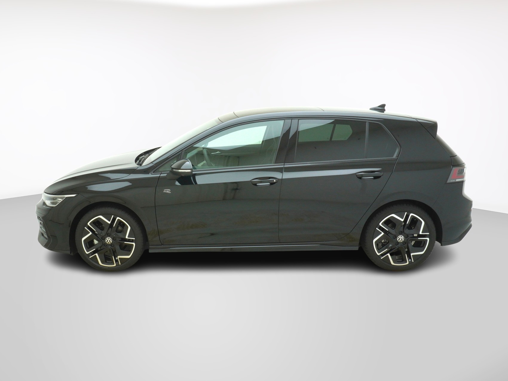 VW Golf VIII 1.5 eTSI R-Line DSG-showroom-element-1