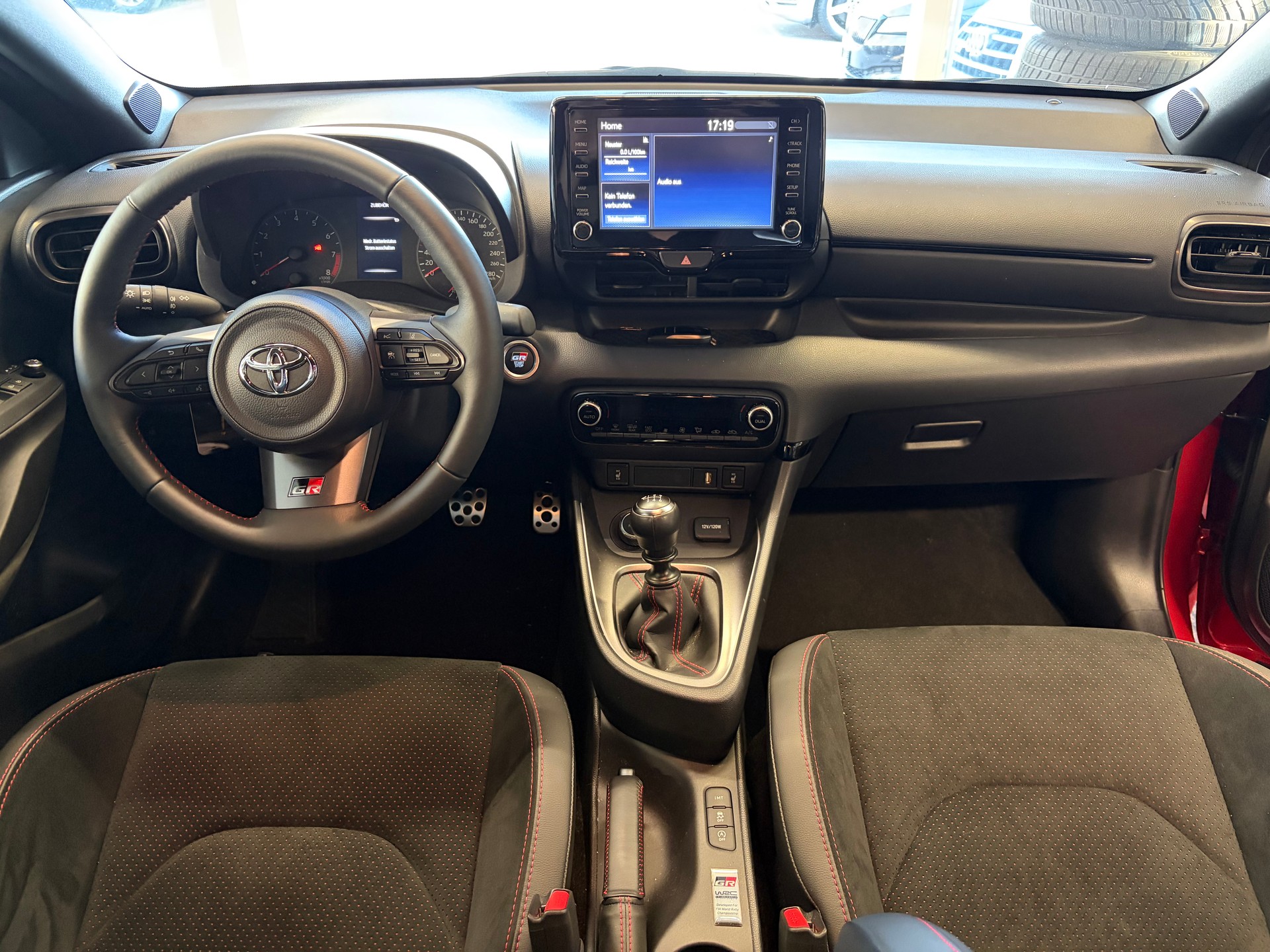 TOYOTA Yaris 1.6 GR Sport | CH Fahrzeug | Circuit Paket | 10 Jahre Garantie | H&R | Milltek | Giacuzzo | Maxton | Japan Racing |-image-14