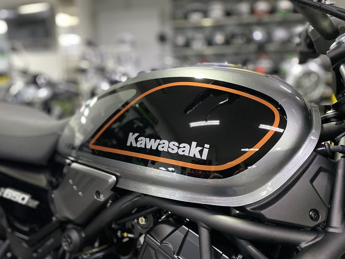 KAWASAKI Z 650 RS-image-2