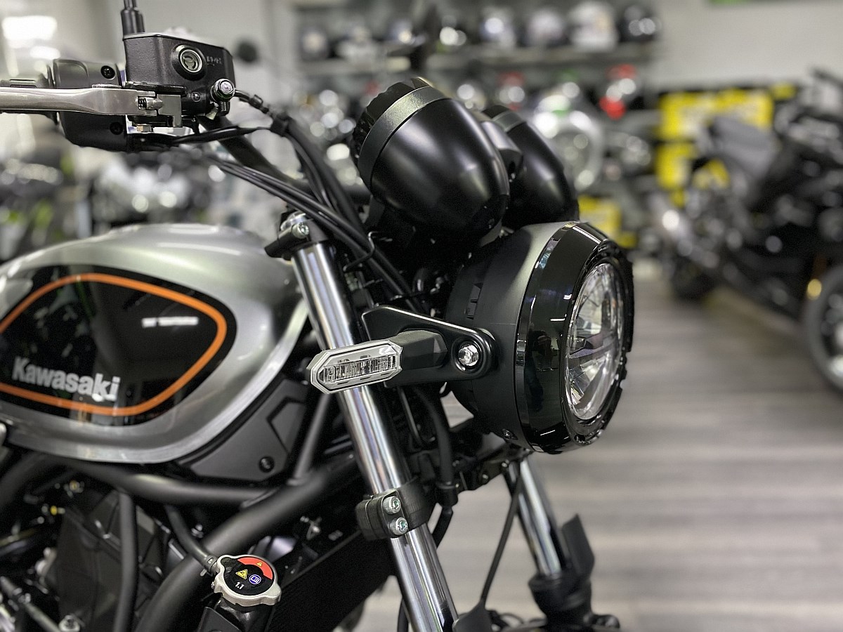 KAWASAKI Z 650 RS-image-3