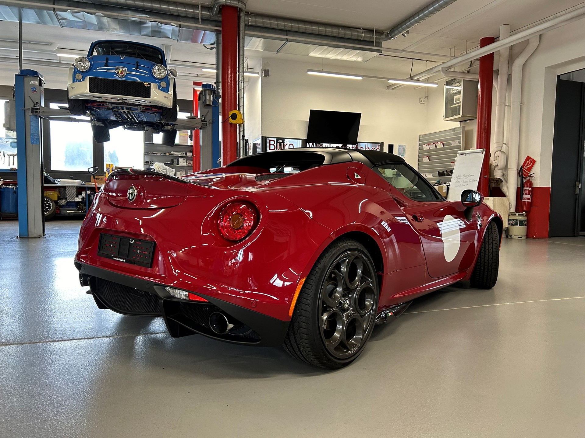 ALFA ROMEO 4C Spider 1750 TBi TCT-image-2