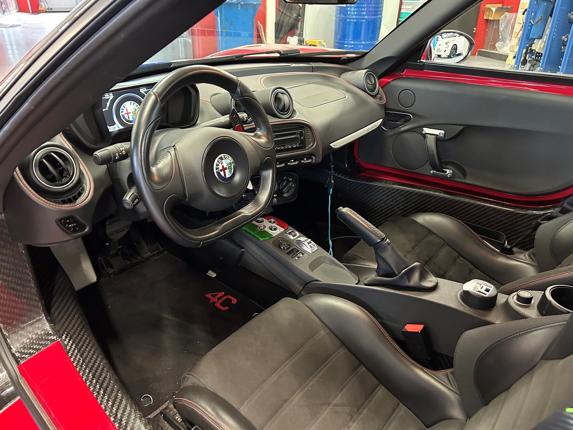 ALFA ROMEO 4C Spider 1750 TBi TCT-image-8