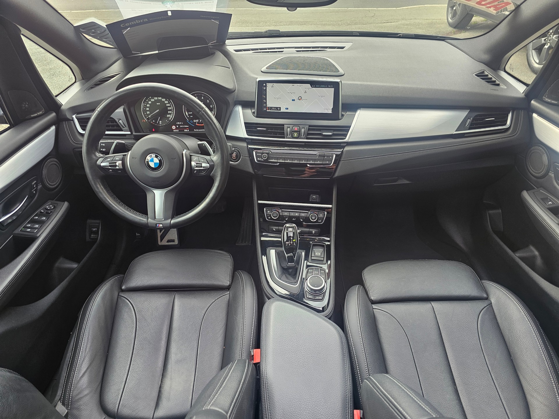 BMW 225i xDrive Active Tourer Steptronic M Sport-image-10