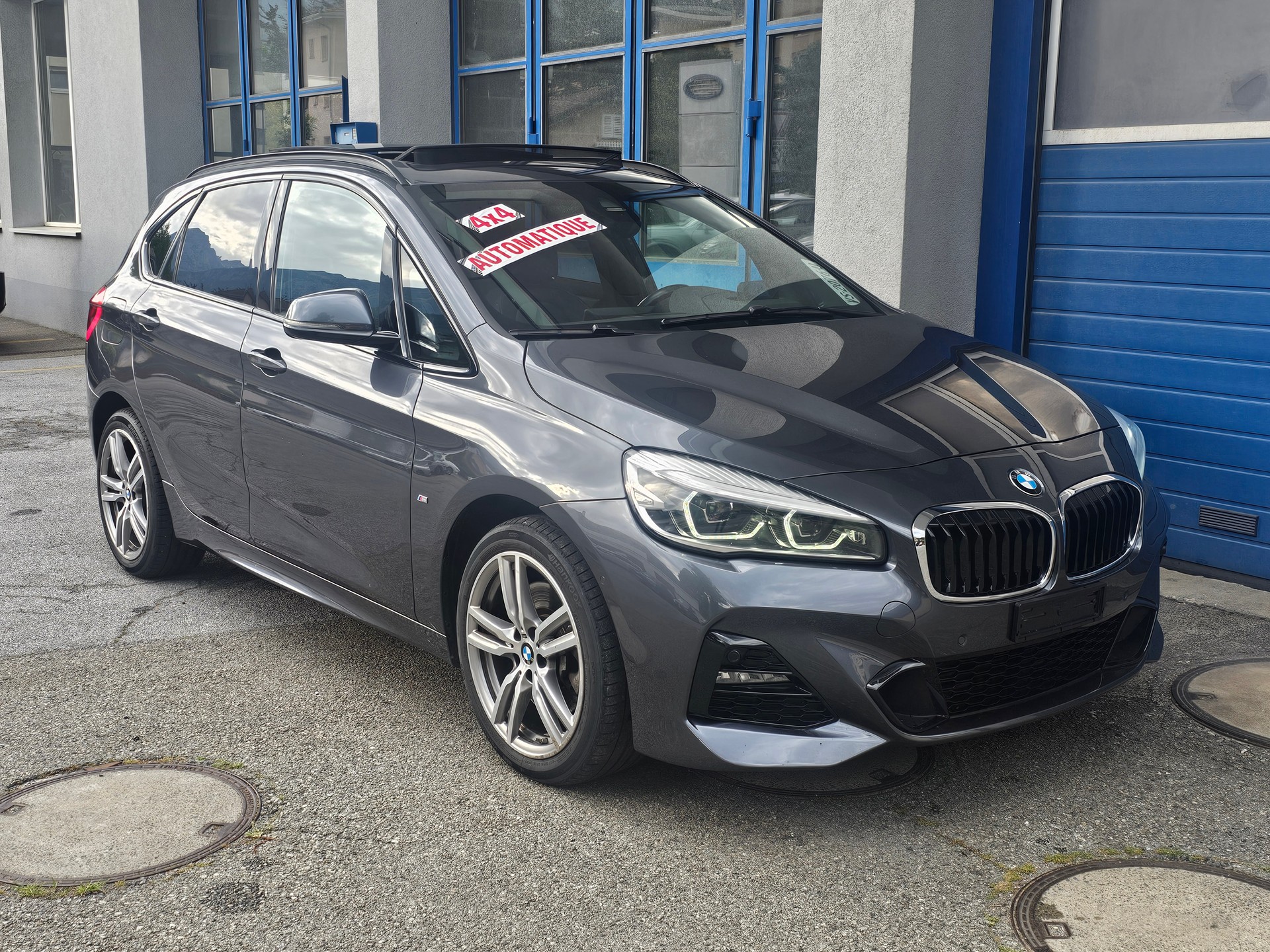 BMW 225i xDrive Active Tourer Steptronic M Sport-image-7