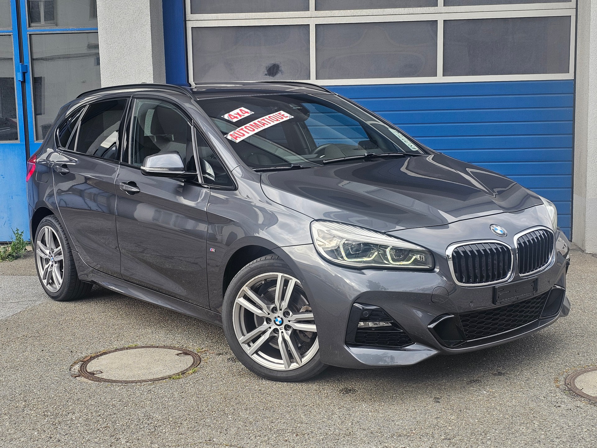 BMW 225i xDrive Active Tourer Steptronic M Sport-image-6