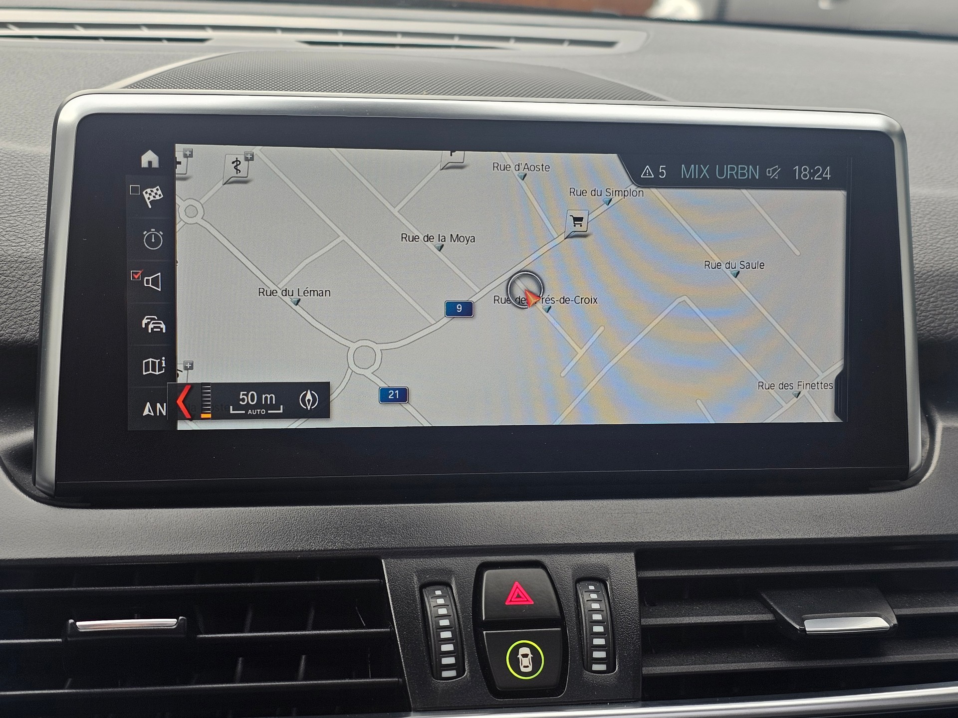BMW 225i xDrive Active Tourer Steptronic M Sport-image-19