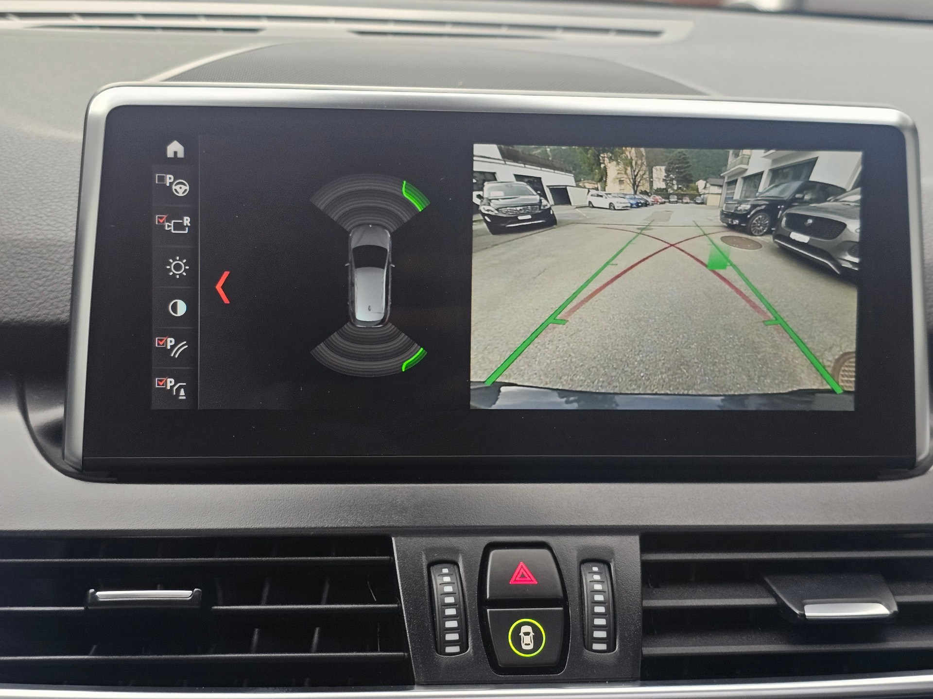 BMW 225i xDrive Active Tourer Steptronic M Sport-image-20