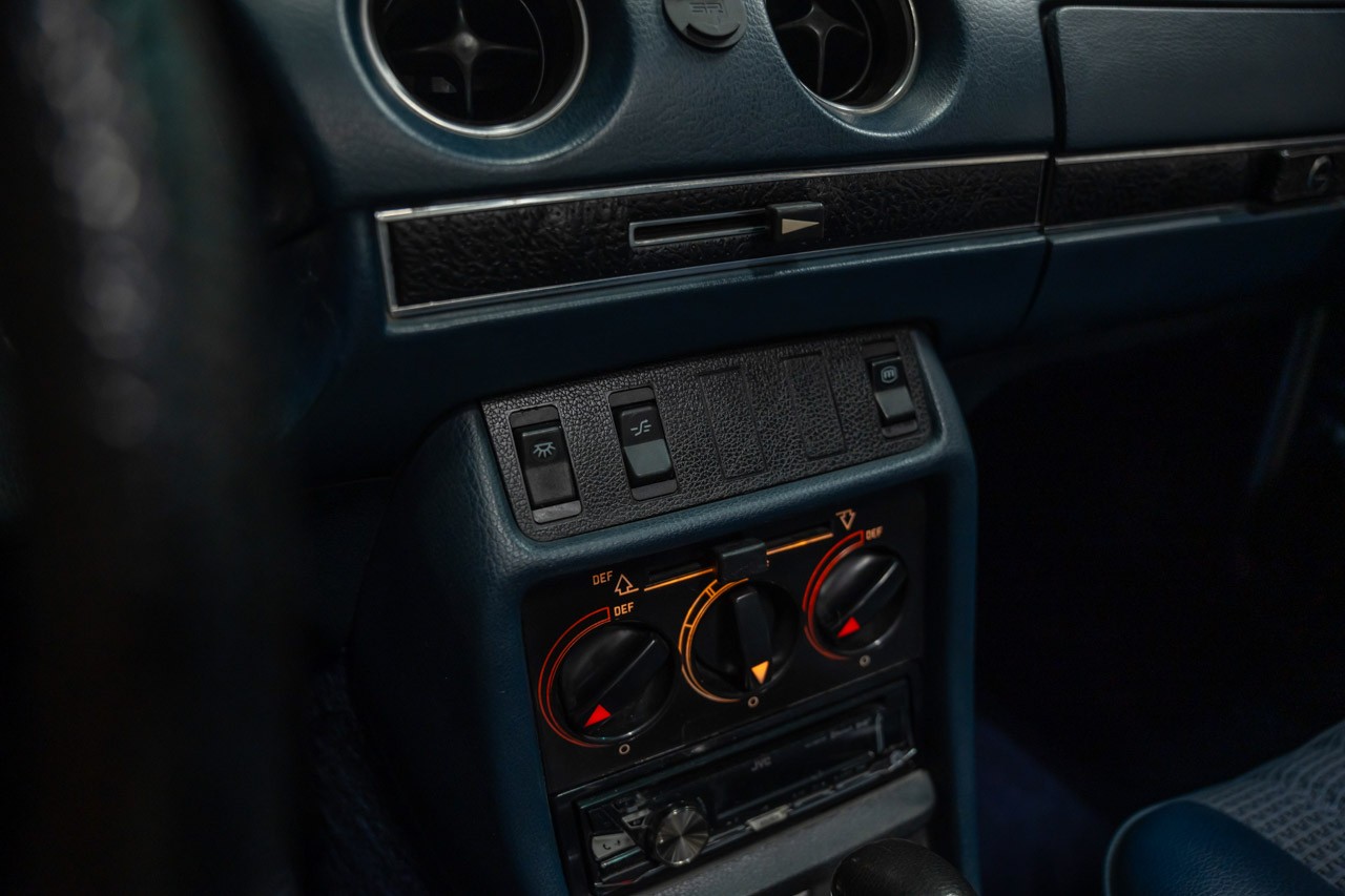 MERCEDES-BENZ 250-image-18