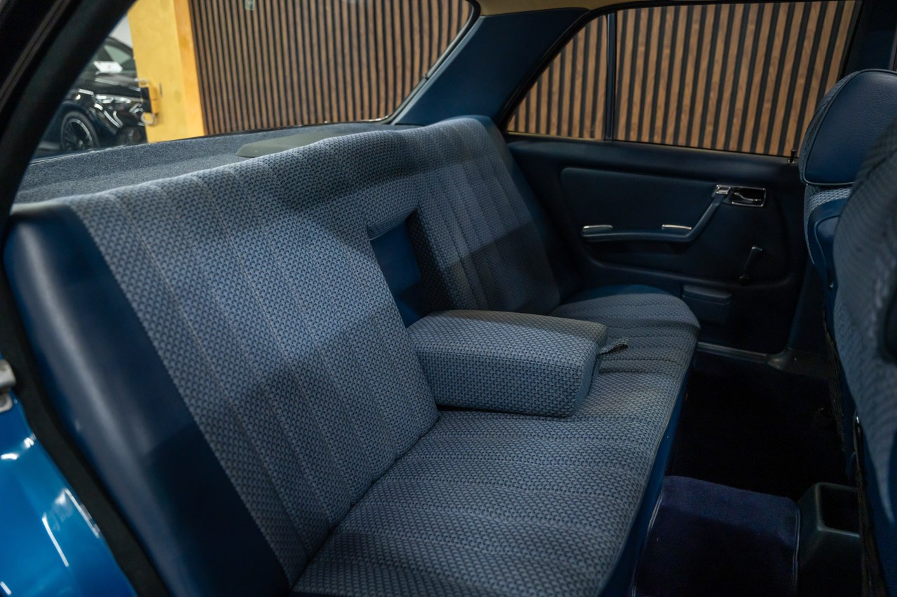 MERCEDES-BENZ 250-image-16