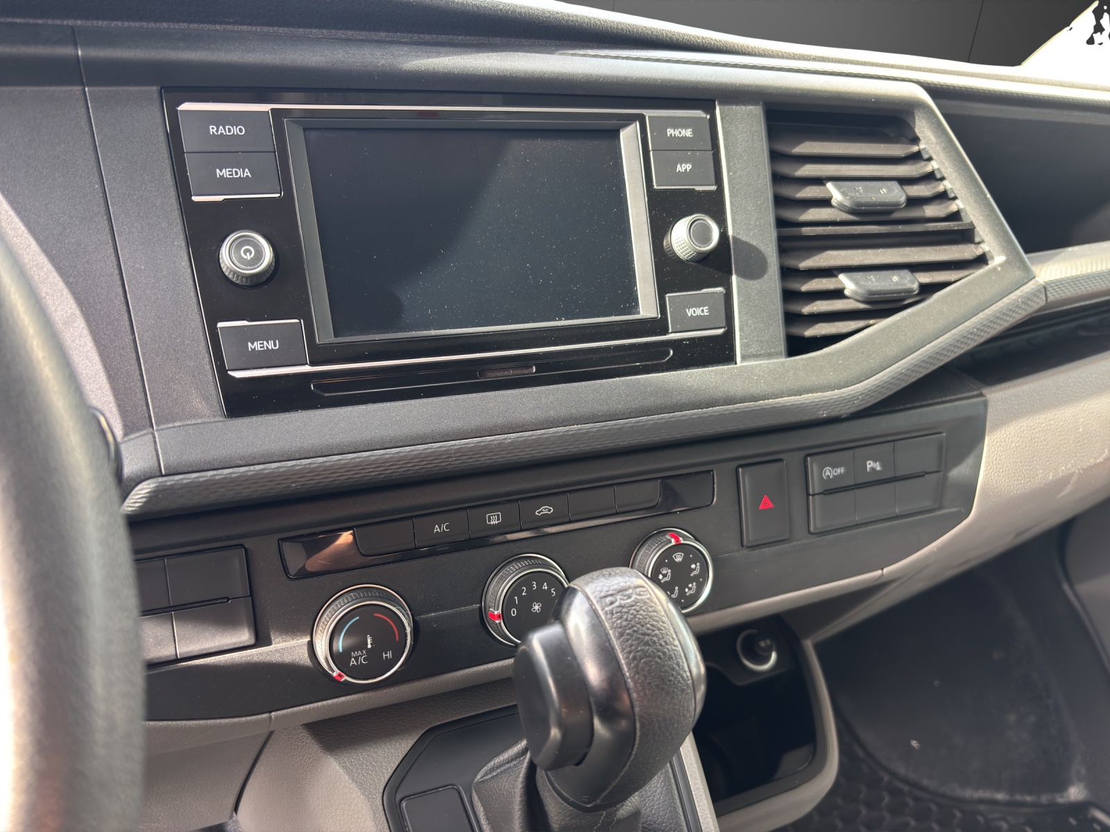 VW T6.1 2.0 TDI DSG-image-7