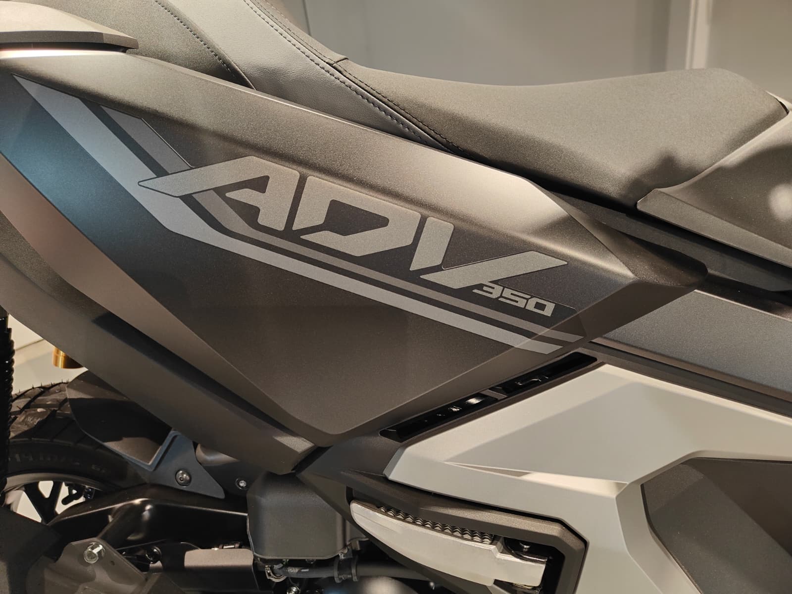 HONDA ADV 350-image-1