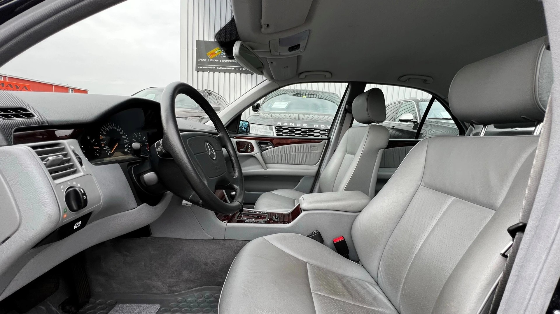 MERCEDES-BENZ E 280 ELÉGANCE 4-MATIC AUTOMATIC l 204 PS-image-26