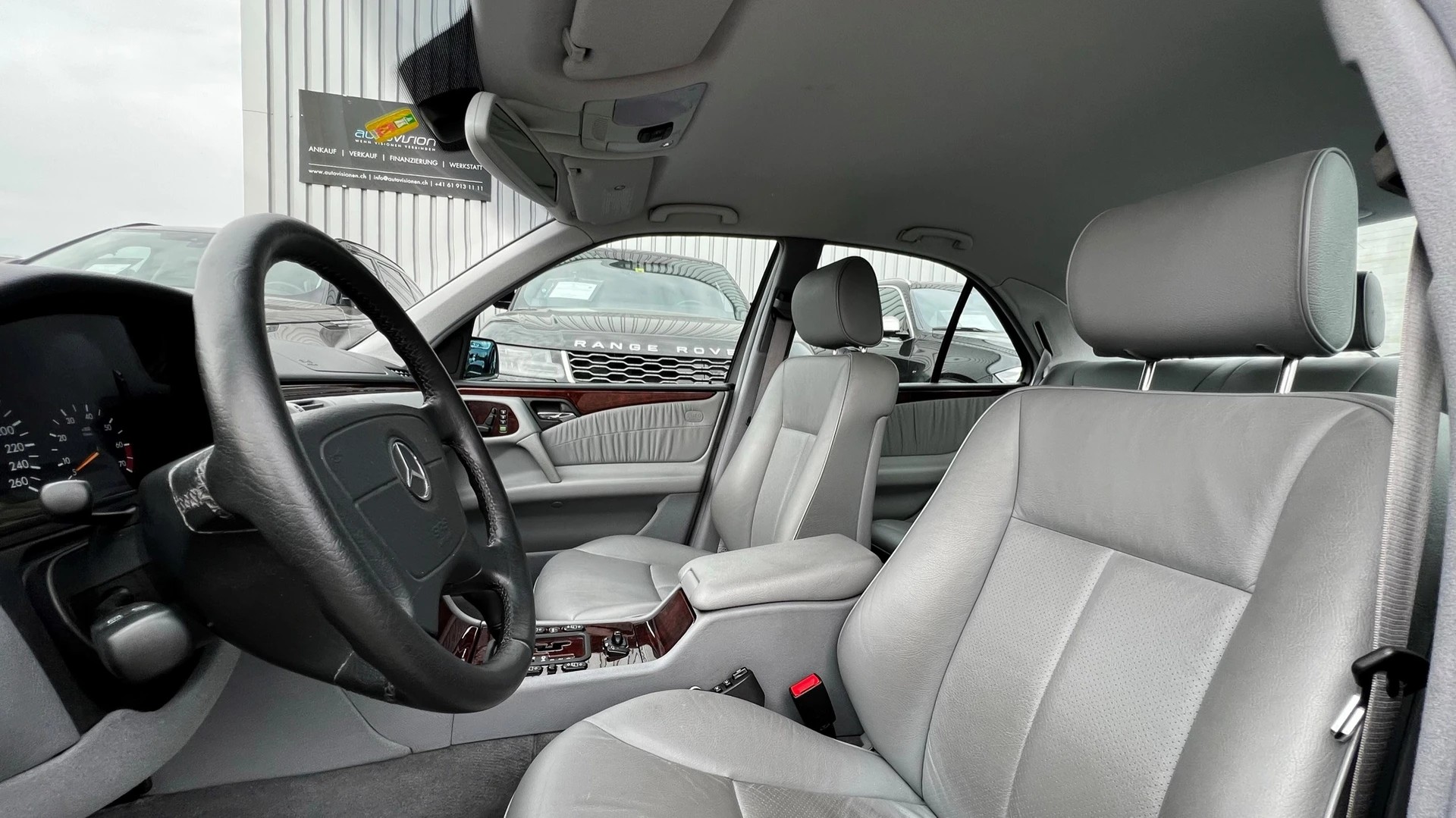 MERCEDES-BENZ E 280 ELÉGANCE 4-MATIC AUTOMATIC l 204 PS-image-24