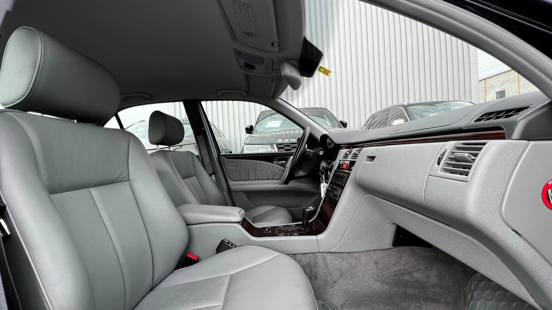 MERCEDES-BENZ E 280 ELÉGANCE 4-MATIC AUTOMATIC l 204 PS-image-25
