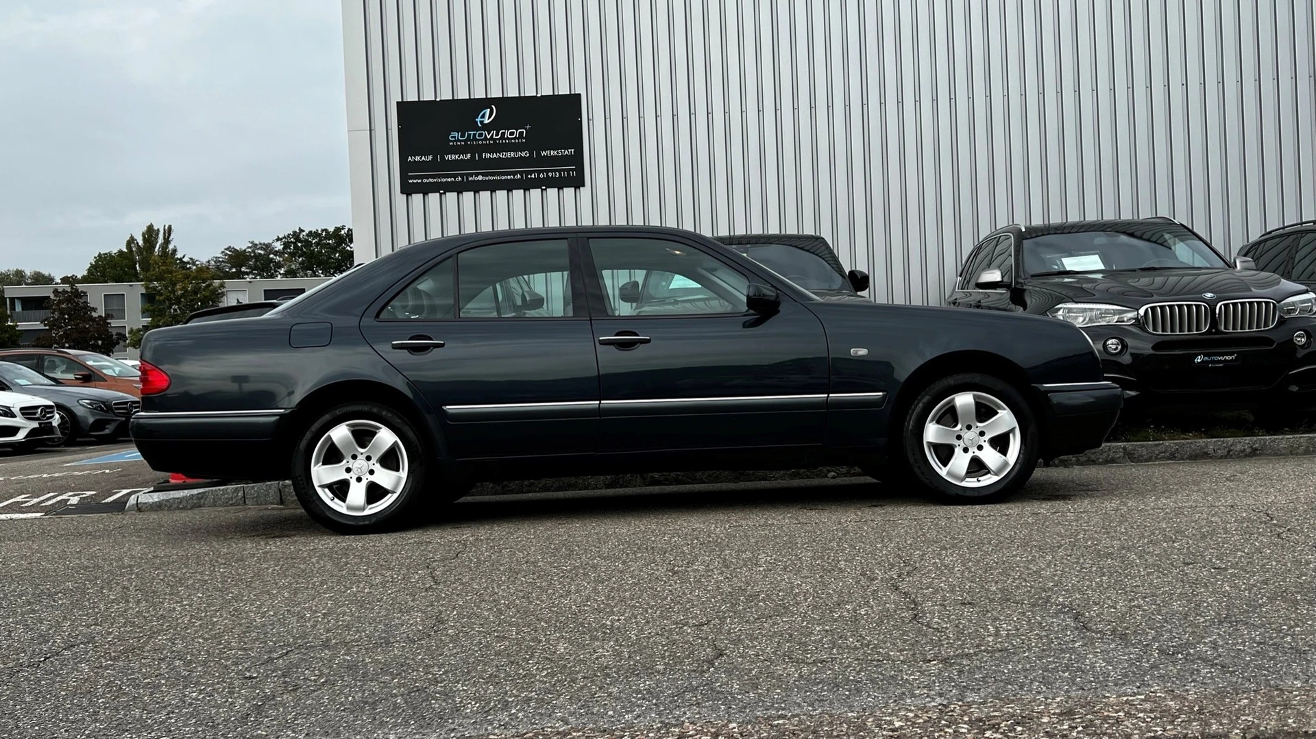 MERCEDES-BENZ E 280 ELÉGANCE 4-MATIC AUTOMATIC l 204 PS-image-4