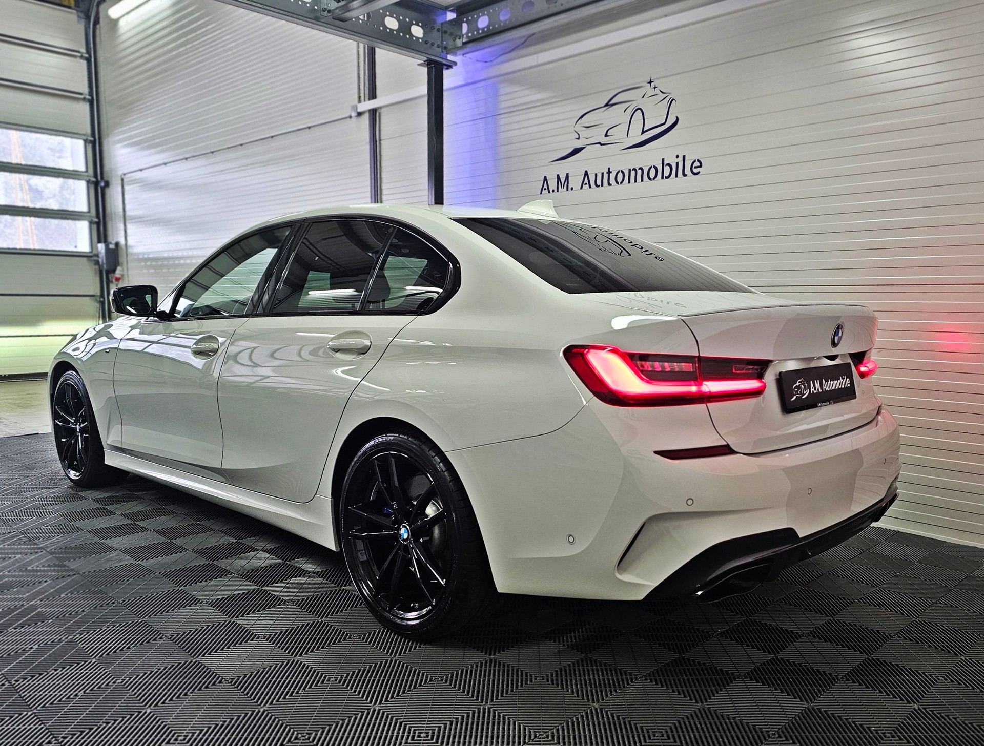 BMW M340i xDrive Steptronic-image-4