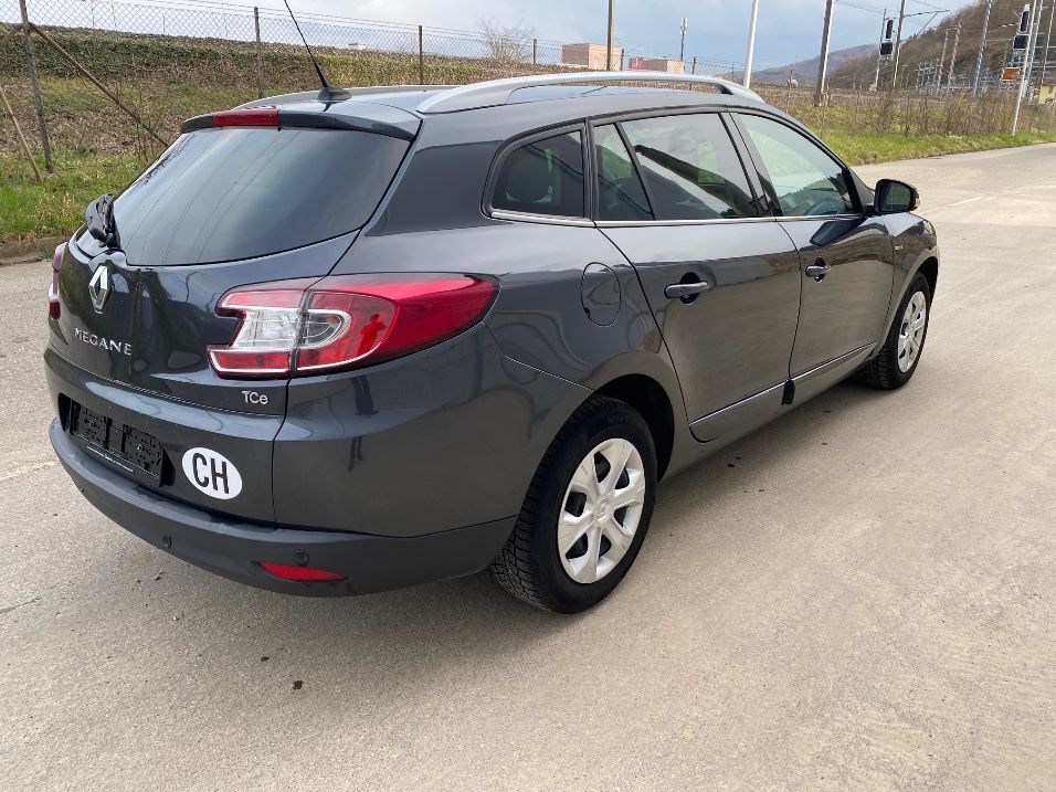 RENAULT Mégane Grandtour 1.2 16V Turbo Bose EDC-showroom-element-3