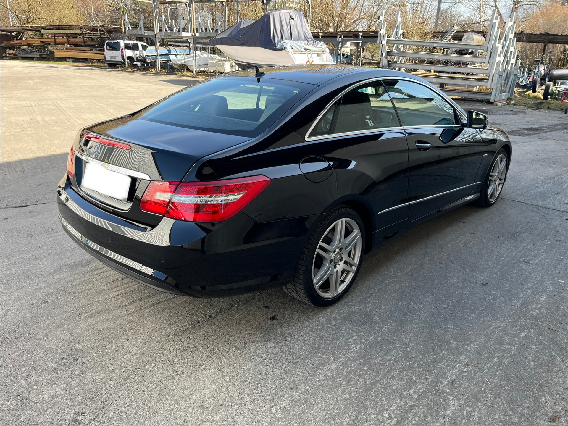 MERCEDES-BENZ E 200 CGI BlueEfficiency My Star Automatic-image-4