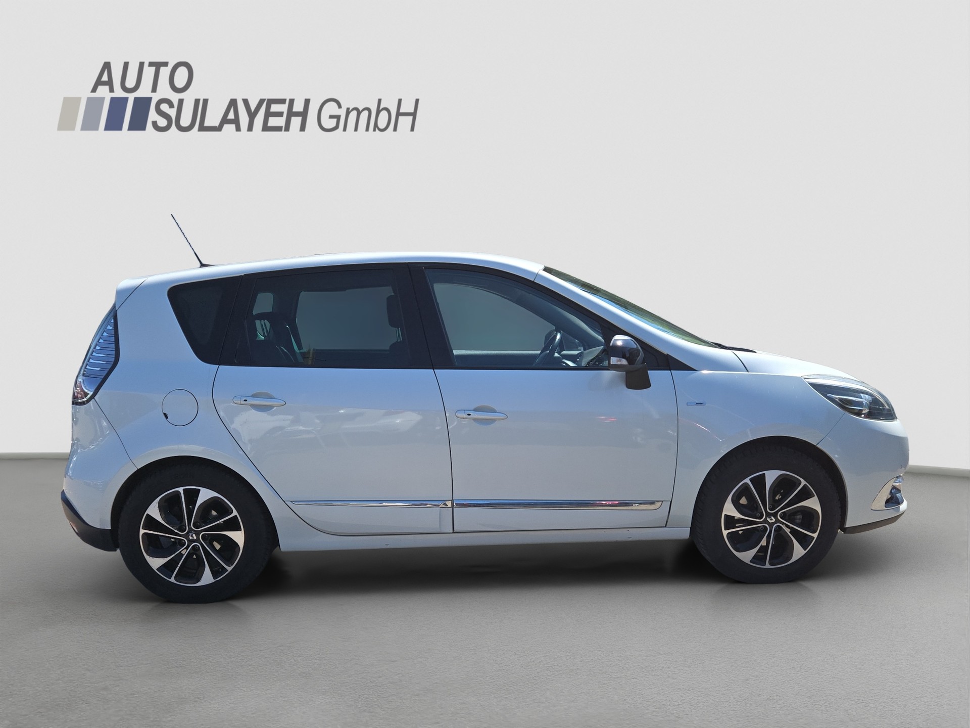 RENAULT Scénic 1.2 16V Turbo Expression-image-13