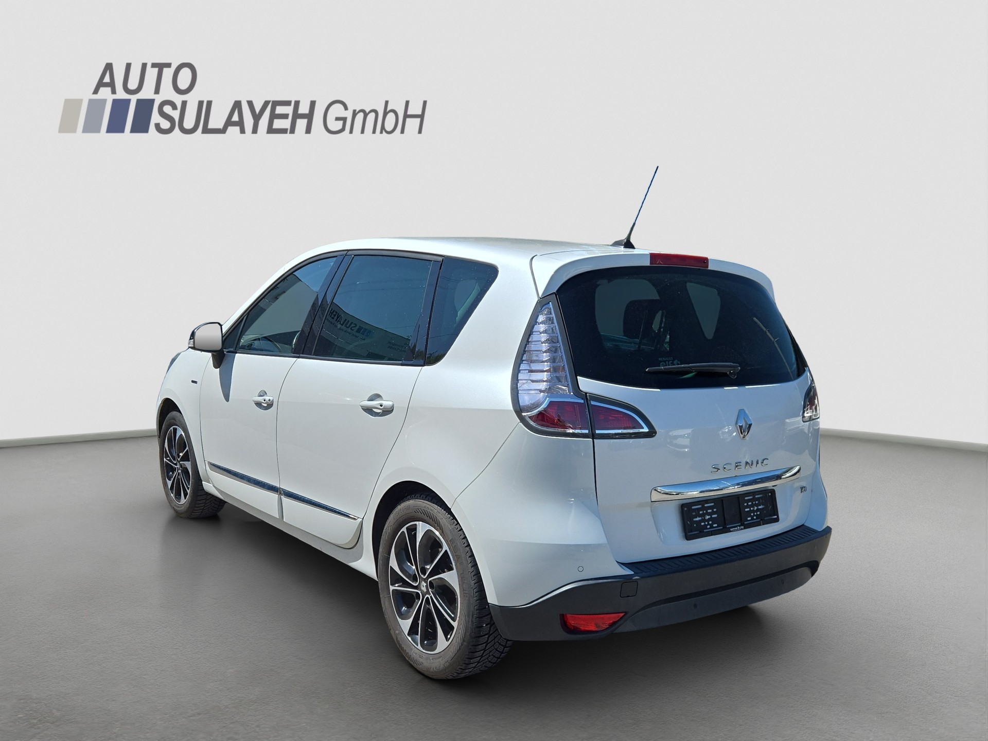 RENAULT Scénic 1.2 16V Turbo Expression-image-26