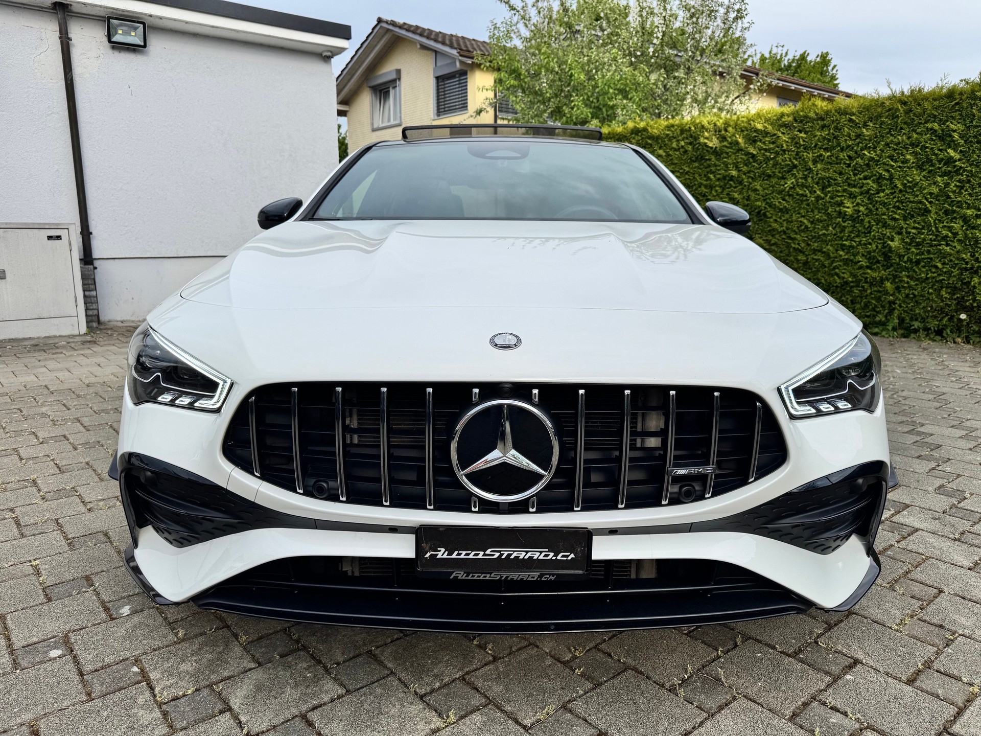 MERCEDES-BENZ CLA 35 AMG 4Matic 8G-DCT-showroom-element-1