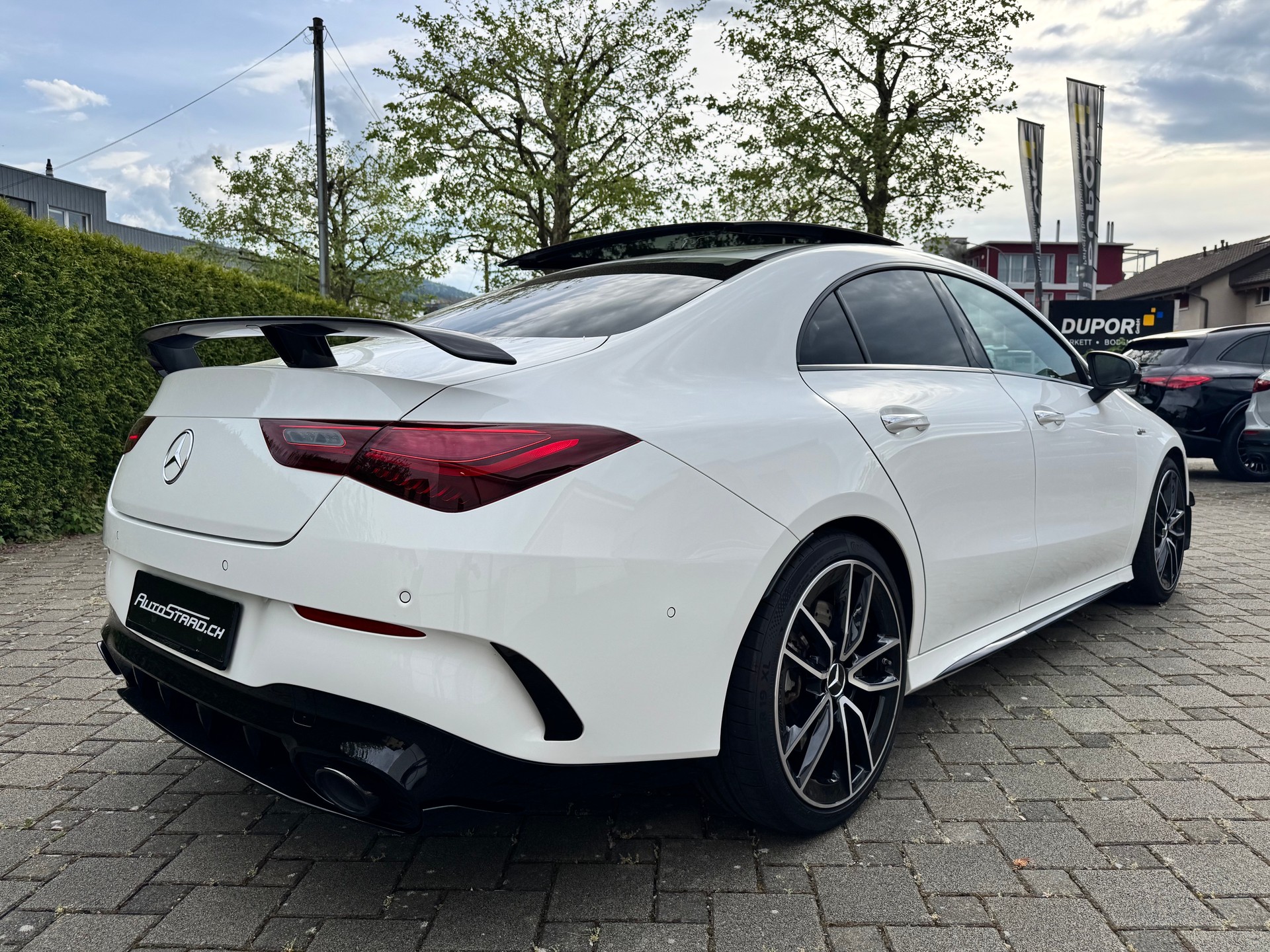MERCEDES-BENZ CLA 35 AMG 4Matic 8G-DCT-showroom-element-3