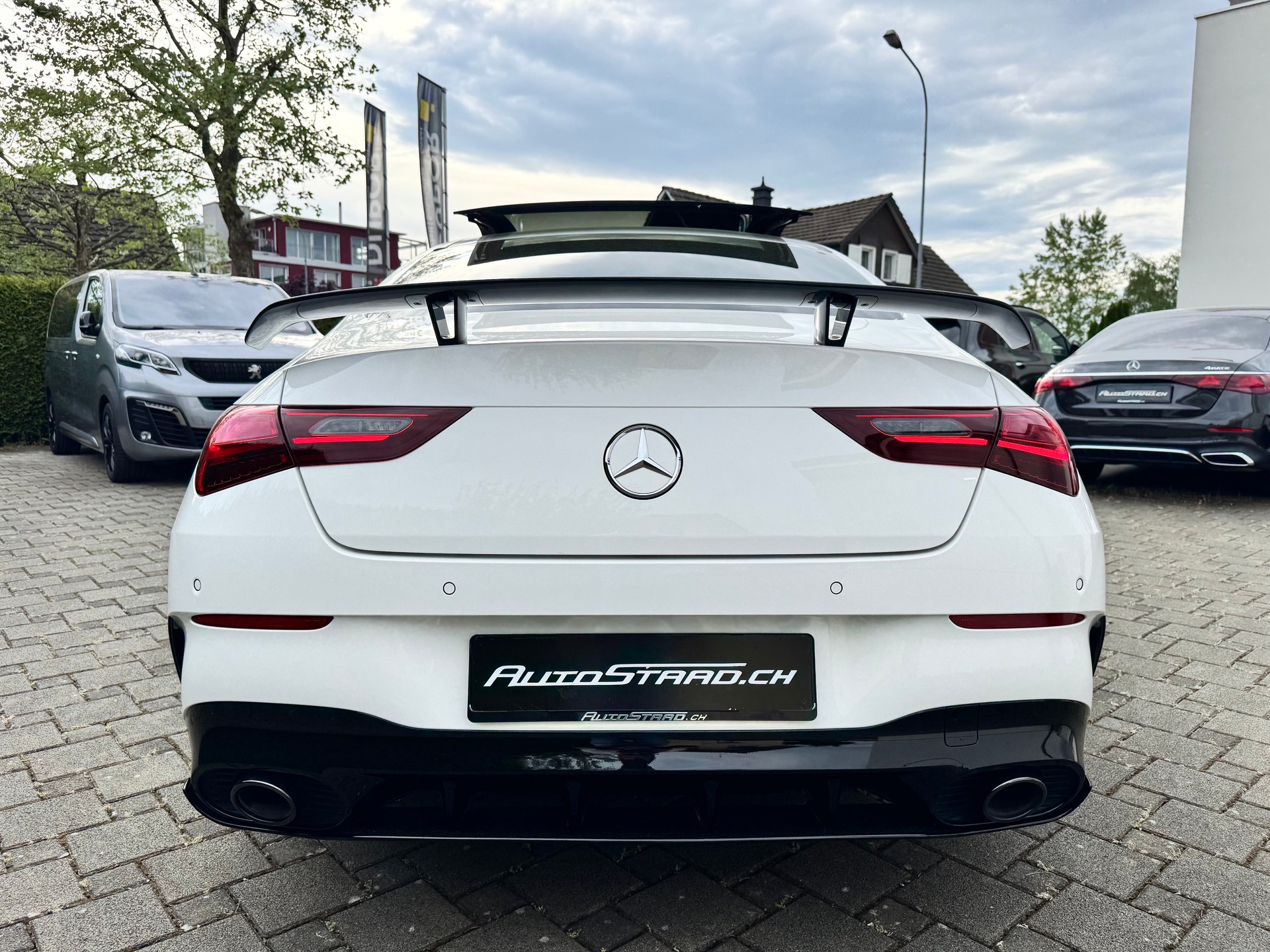 MERCEDES-BENZ CLA 35 AMG 4Matic 8G-DCT-image-4