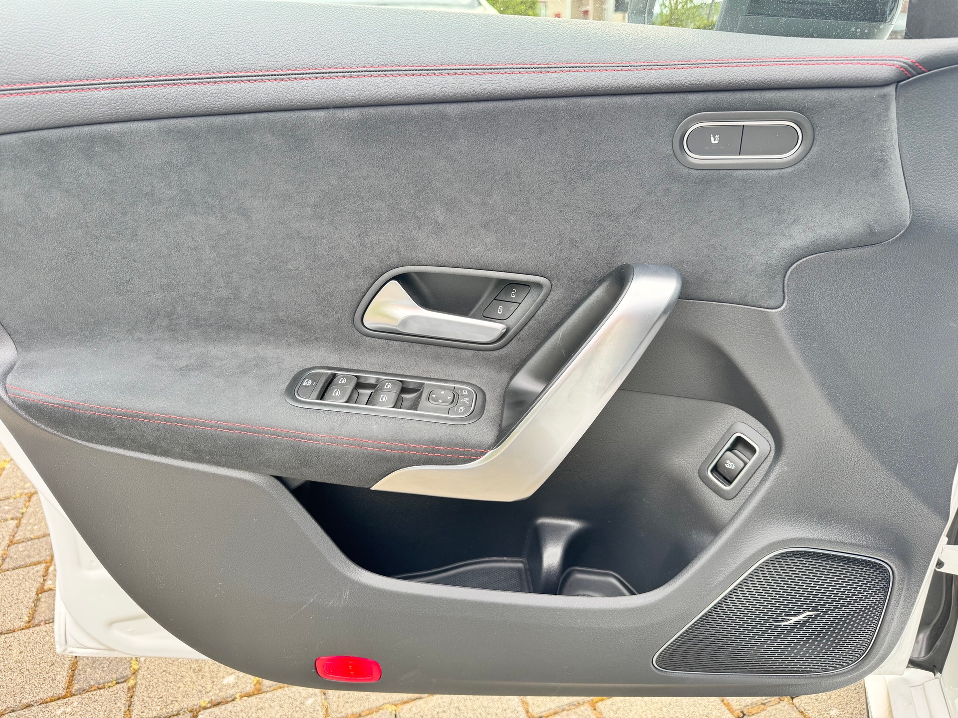 MERCEDES-BENZ CLA 35 AMG 4Matic 8G-DCT-image-11