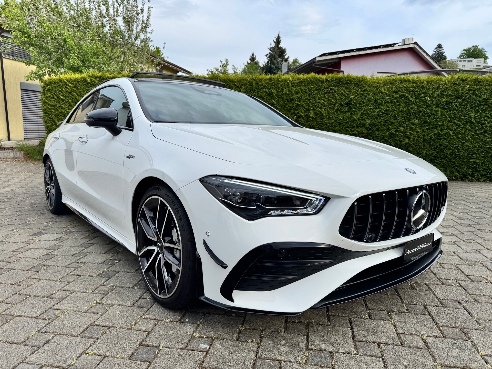 MERCEDES-BENZ CLA 35 AMG 4Matic 8G-DCT-showroom-element-2