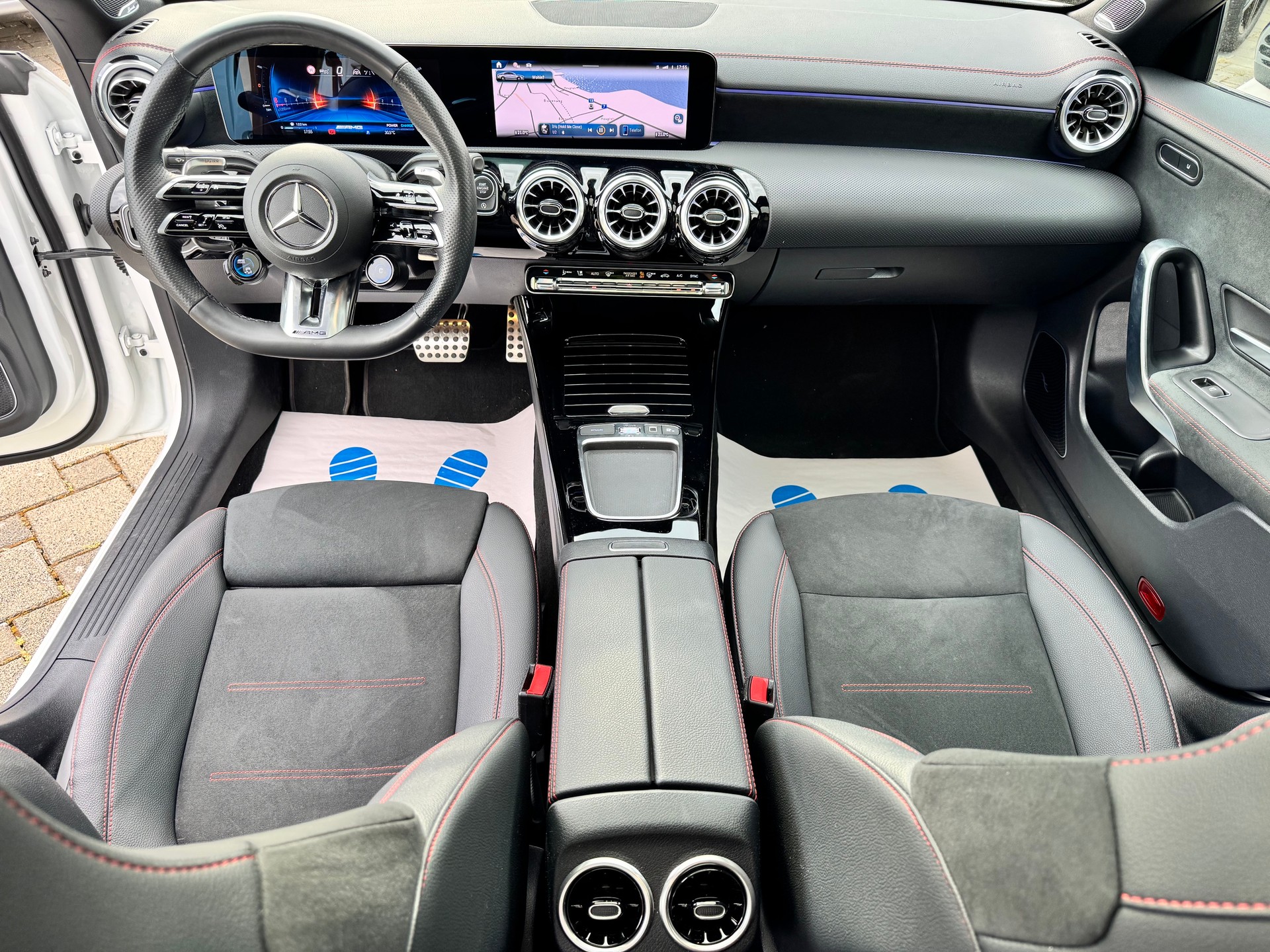 MERCEDES-BENZ CLA 35 AMG 4Matic 8G-DCT-image-7