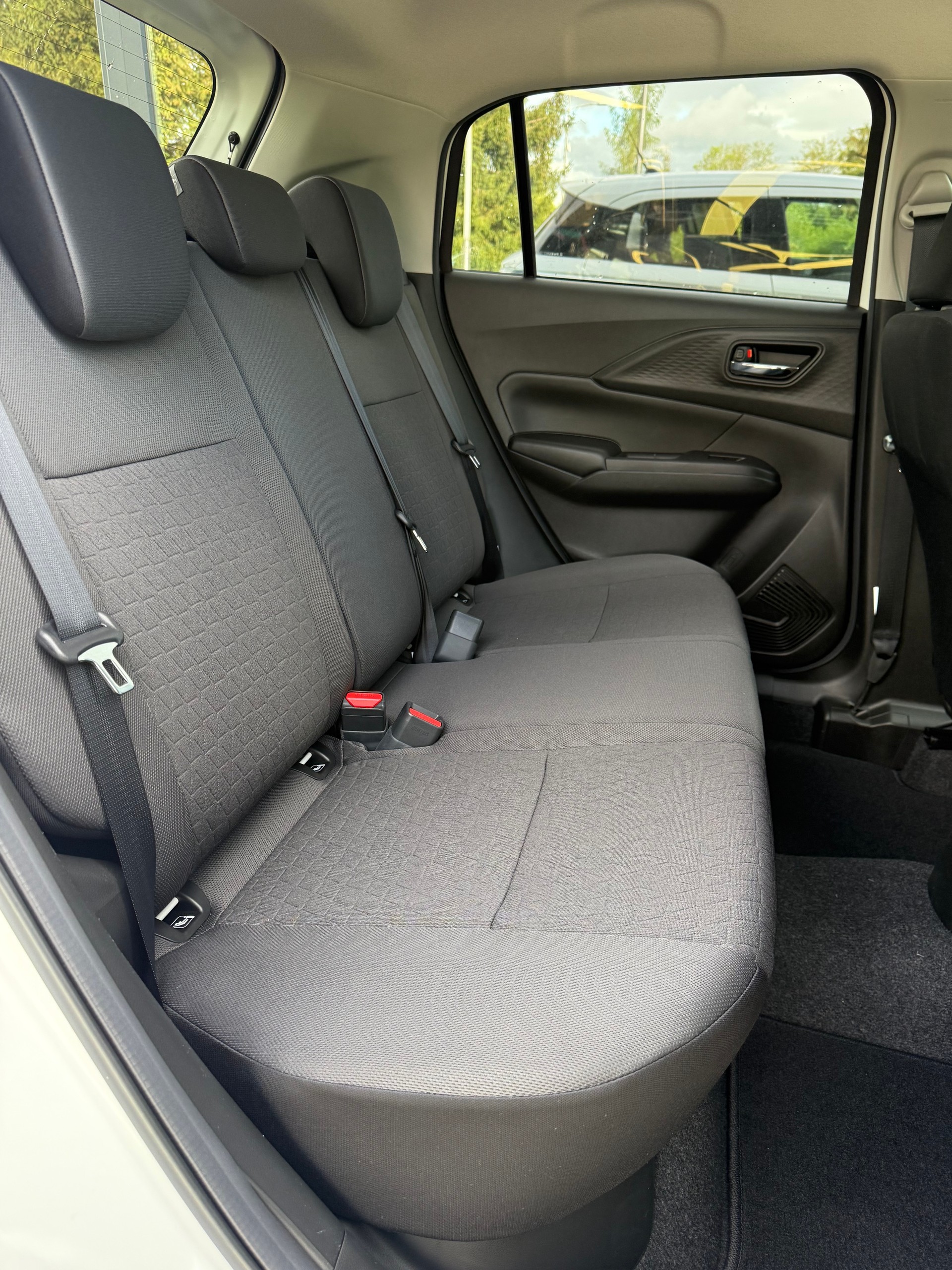 SUZUKI Swift 1.2 Sakura Hybrid 4x4-image-8