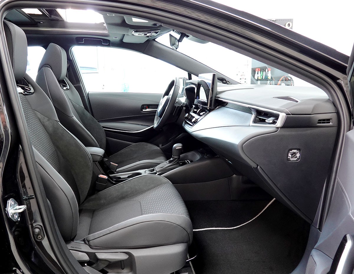 TOYOTA Corolla Touring Sports 2.0 HSD Premium e-CVT, Panorama-image-4