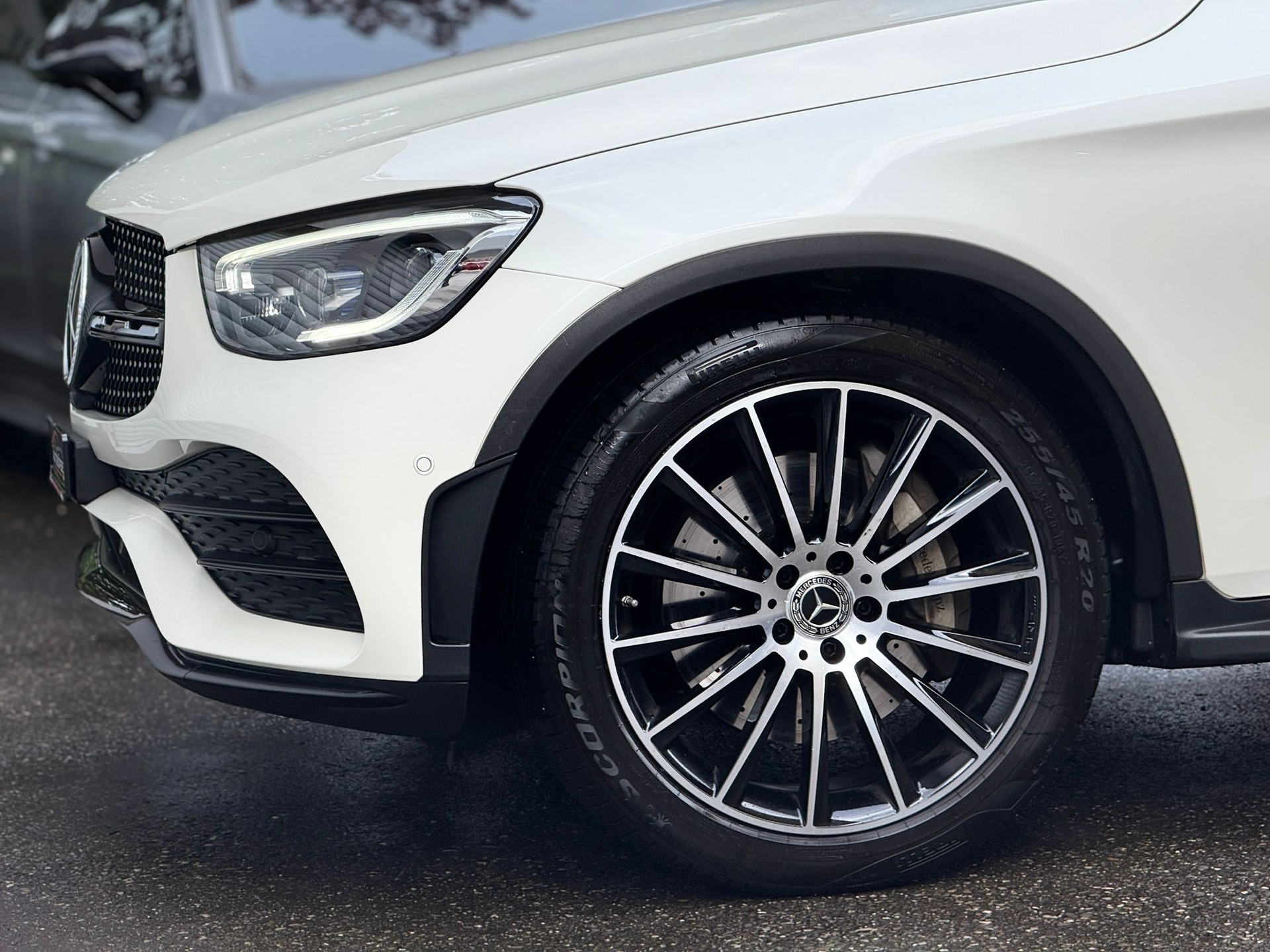MERCEDES-BENZ GLC 300 AMG Line 4m-image-6