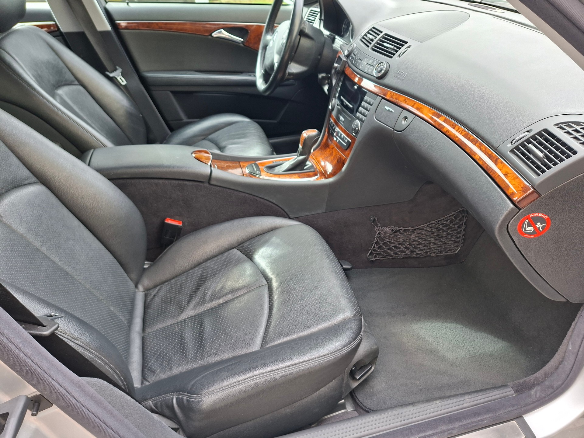 MERCEDES-BENZ E 270 CDI Elégance-image-7