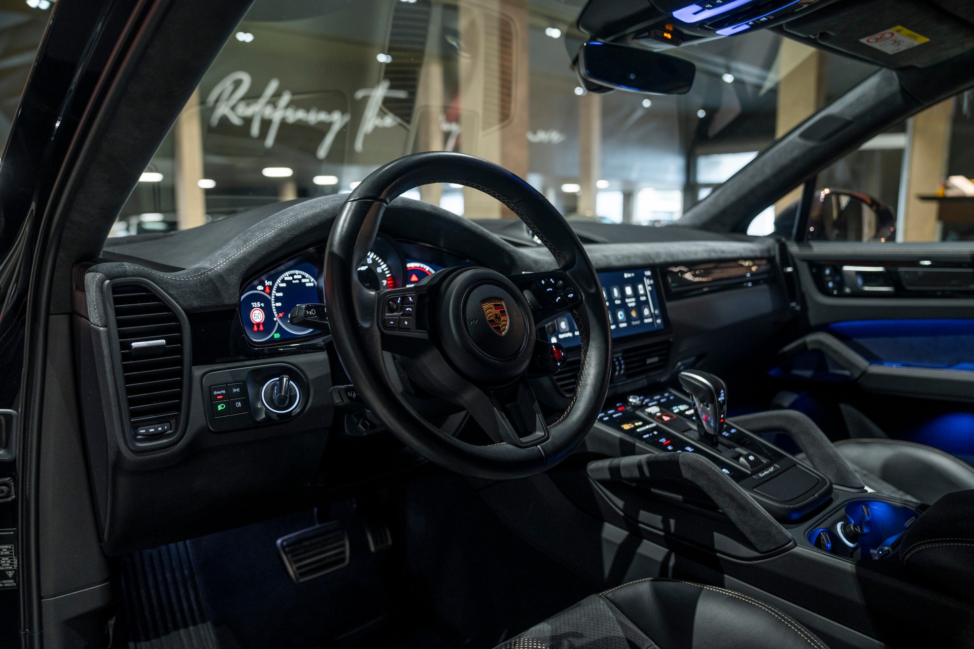 PORSCHE Cayenne Turbo GT-image-9