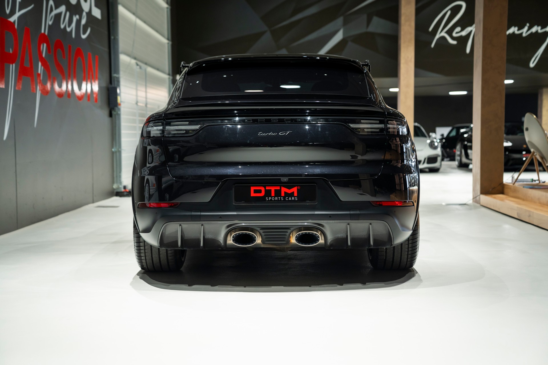 PORSCHE Cayenne Turbo GT-image-4