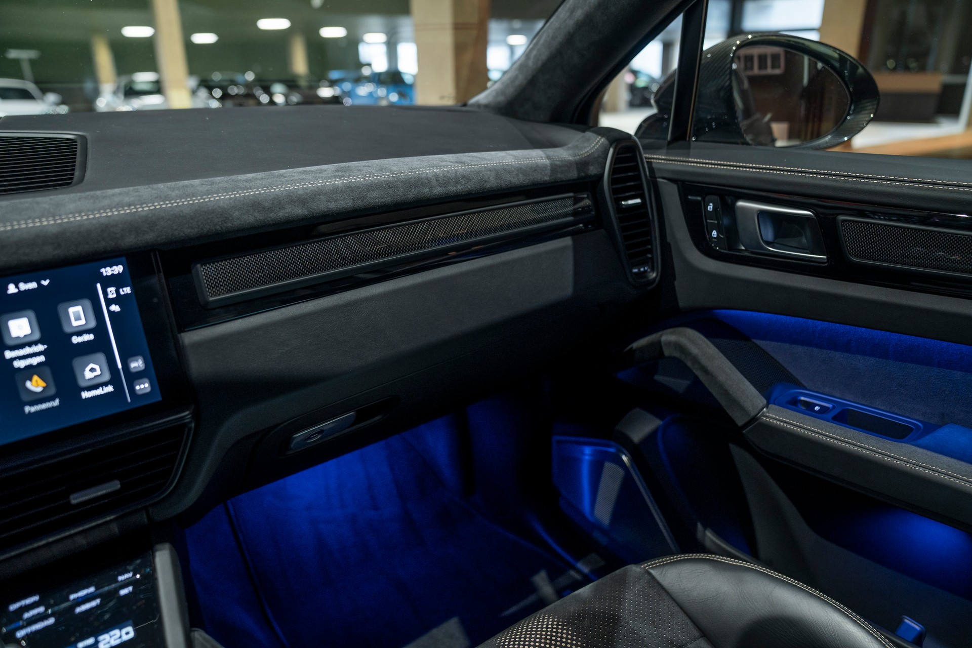 PORSCHE Cayenne Turbo GT-image-15