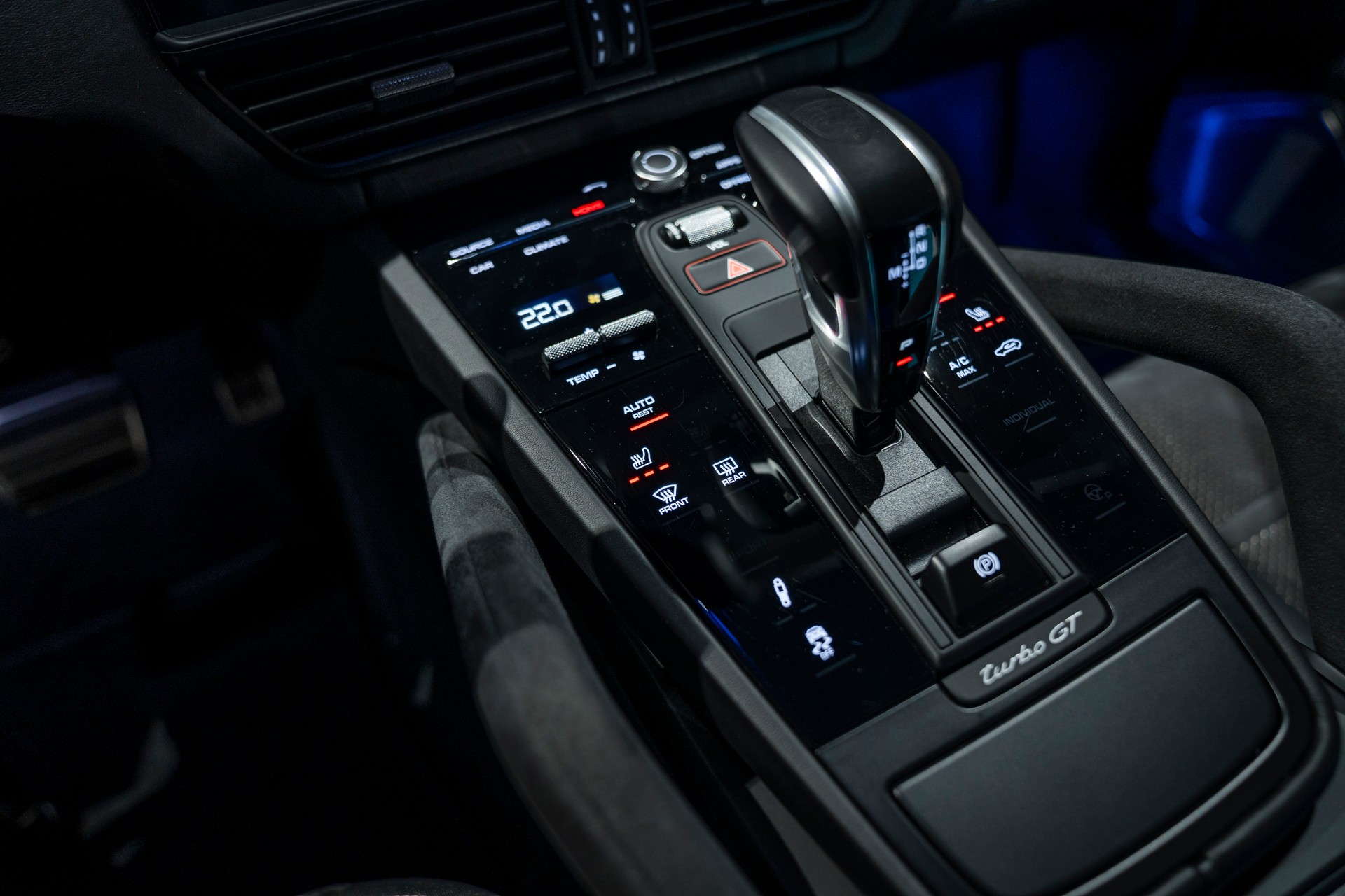 PORSCHE Cayenne Turbo GT-image-14