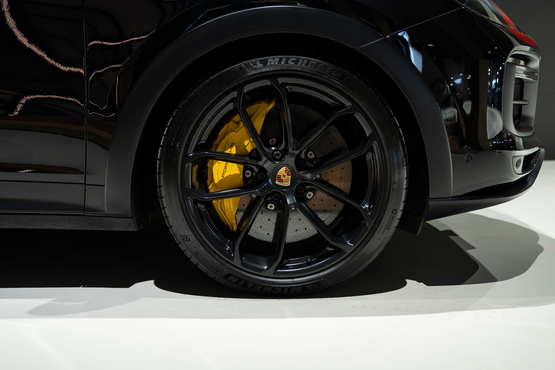 PORSCHE Cayenne Turbo GT-image-5